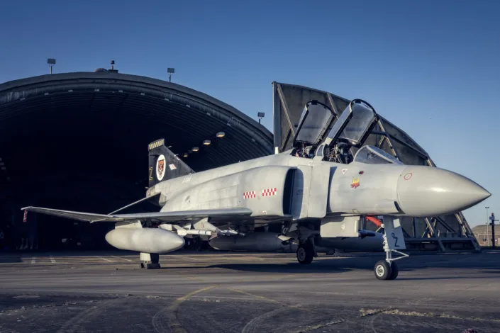 JG-18-103357-Edit.psd — portfolio-aviation